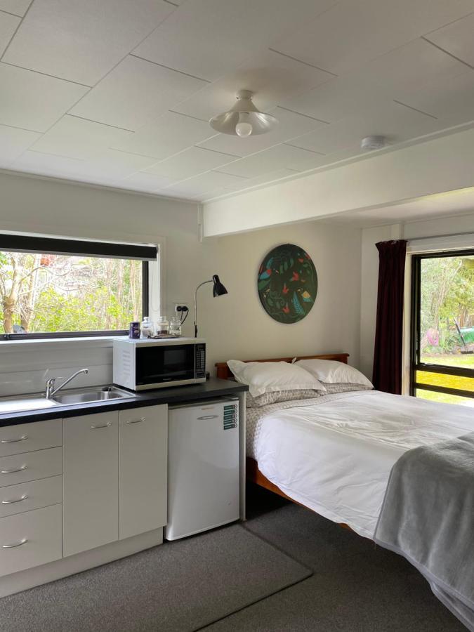 Hill'S Hideaway Hotel Dargaville Exterior photo